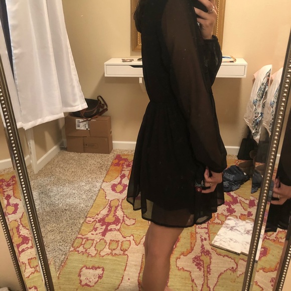 Black dress - Picture 4 of 4